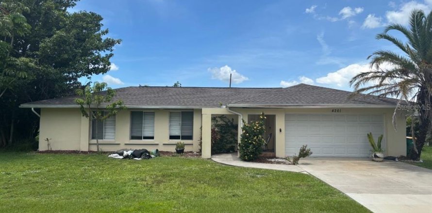 Casa en Port Charlotte, Florida 3 dormitorios, 129.69 m2 № 1851872