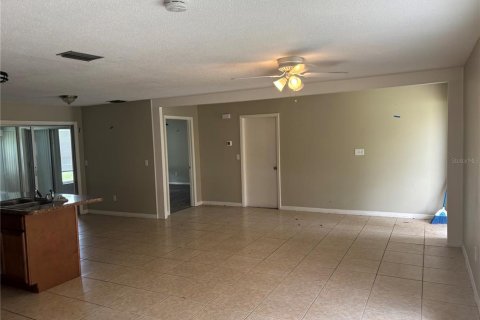 Casa en venta en Port Charlotte, Florida, 3 dormitorios, 129.69 m2 № 1851872 - foto 2