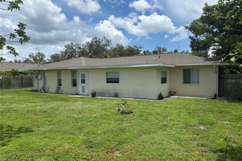 Casa en venta en Port Charlotte, Florida, 3 dormitorios, 129.69 m2 № 1851872 - foto 28