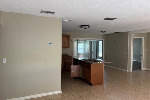 Casa en venta en Port Charlotte, Florida, 3 dormitorios, 129.69 m2 № 1851872 - foto 10