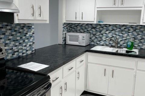 Condo à Miami, Floride, 1 chambre  № 2006867