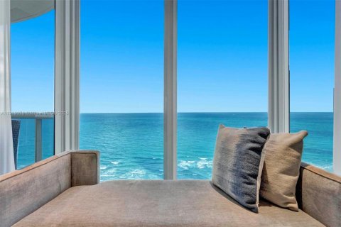 Condo à Sunny Isles Beach, Floride, 3 chambres  № 2017277
