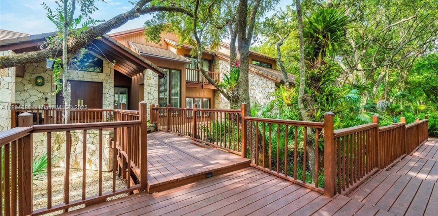 Дом в Пальметто-Бей, Флорида 4 спальни, 329.99м2 № 1833762