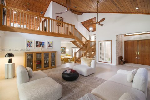 Снять в аренду виллу или дом в Пальметто-Бей, Флорида 4 спальни, 329.99м2, № 1833762 - фото 7