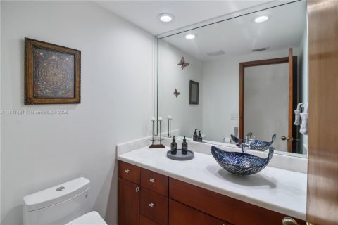 Снять в аренду виллу или дом в Пальметто-Бей, Флорида 4 спальни, 329.99м2, № 1833762 - фото 25