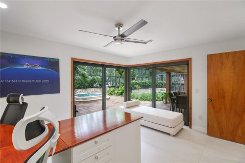 Снять в аренду виллу или дом в Пальметто-Бей, Флорида 4 спальни, 329.99м2, № 1833762 - фото 30