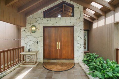 Снять в аренду виллу или дом в Пальметто-Бей, Флорида 4 спальни, 329.99м2, № 1833762 - фото 4