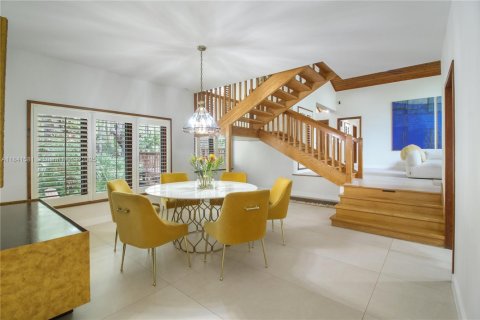 Снять в аренду виллу или дом в Пальметто-Бей, Флорида 4 спальни, 329.99м2, № 1833762 - фото 29