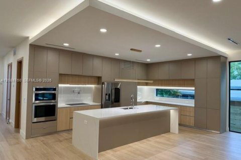 House in Fort Lauderdale, Florida 4 bedrooms № 2368381 - photo 6
