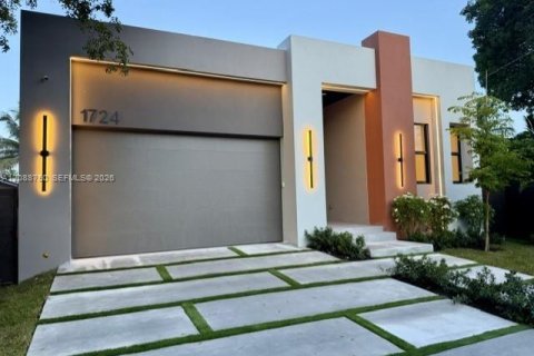 House in Fort Lauderdale, Florida 4 bedrooms № 2368381 - photo 2