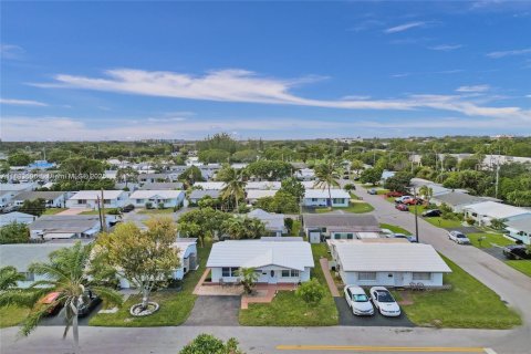 Casa en venta en Tamarac, Florida, 2 dormitorios, 95.5 m2 № 1945842 - foto 17