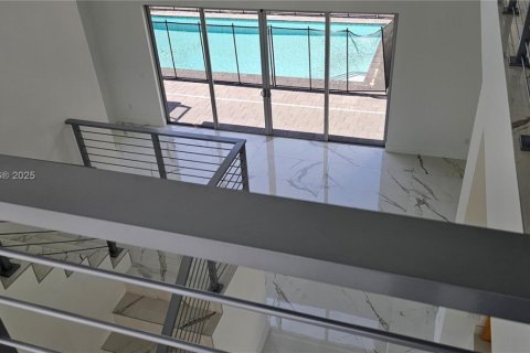 Villa ou maison à louer à Weston, Floride: 5 chambres, 354.24 m2 № 1727428 - photo 28