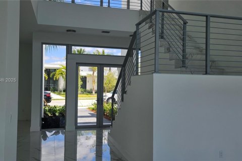Villa ou maison à louer à Weston, Floride: 5 chambres, 354.24 m2 № 1727428 - photo 9