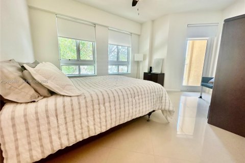 Touwnhouse à vendre à Miami, Floride: 1 chambre, 121.52 m2 № 2153883 - photo 13