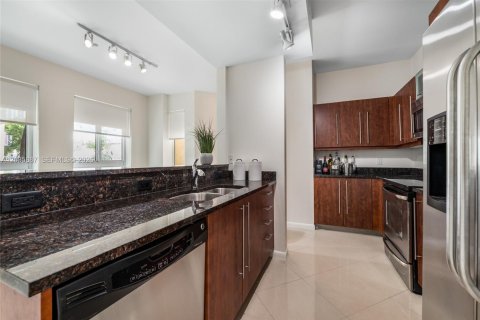 Touwnhouse à vendre à Miami, Floride: 1 chambre, 121.52 m2 № 2153883 - photo 10