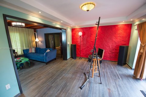 House in North Miami Beach, Florida 5 bedrooms, 207.73 sq.m. № 2021761 - photo 22