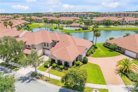 Townhouse in New Smyrna Beach, Florida 3 bedrooms, 175.68 sq.m. № 2210510 - photo 7