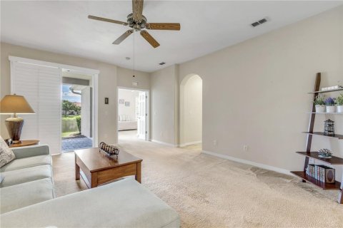 Townhouse in New Smyrna Beach, Florida 3 bedrooms, 175.68 sq.m. № 2210510 - photo 28