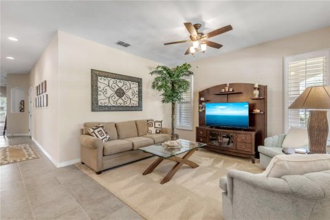 Townhouse in New Smyrna Beach, Florida 3 bedrooms, 175.68 sq.m. № 2210510 - photo 14