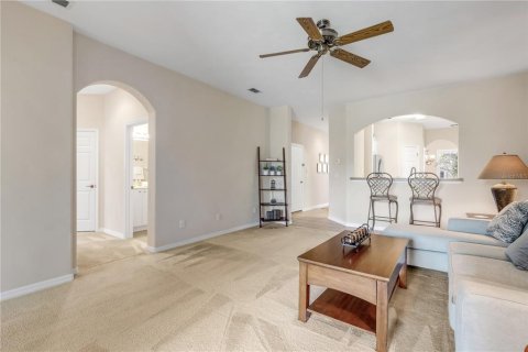 Townhouse in New Smyrna Beach, Florida 3 bedrooms, 175.68 sq.m. № 2210510 - photo 27