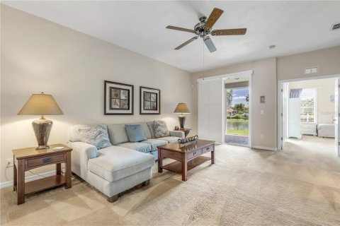 Townhouse in New Smyrna Beach, Florida 3 bedrooms, 175.68 sq.m. № 2210510 - photo 26
