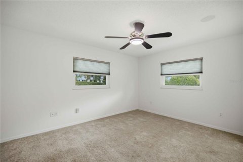House in Summerfield, Florida 3 bedrooms, 184.69 sq.m. № 2195803 - photo 28
