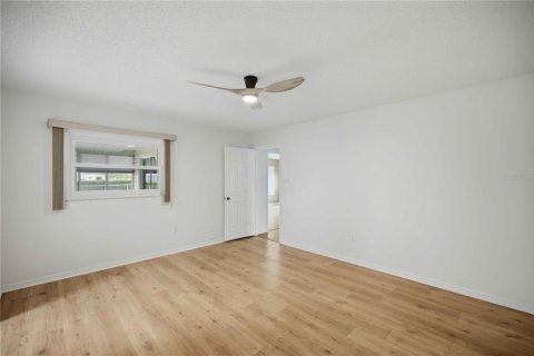 House in Summerfield, Florida 3 bedrooms, 184.69 sq.m. № 2195803 - photo 21