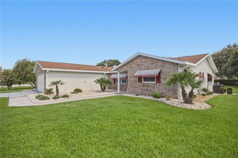 House in Summerfield, Florida 3 bedrooms, 184.69 sq.m. № 2195803 - photo 2