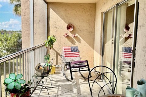 Condo in Hialeah, Florida, 2 bedrooms  № 1974532 - photo 30