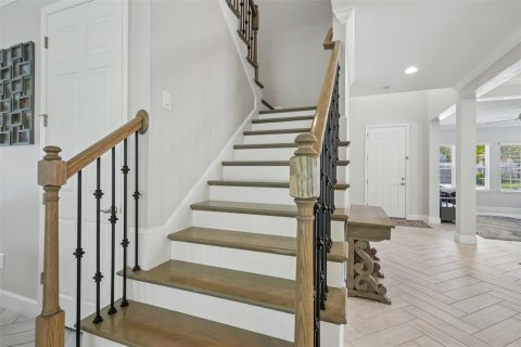 House in Riverview, Florida 5 bedrooms, 324.14 sq.m. № 2203243 - photo 21