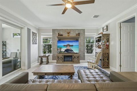 House in Riverview, Florida 5 bedrooms, 324.14 sq.m. № 2203243 - photo 6
