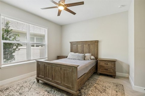 House in Riverview, Florida 5 bedrooms, 324.14 sq.m. № 2203243 - photo 17
