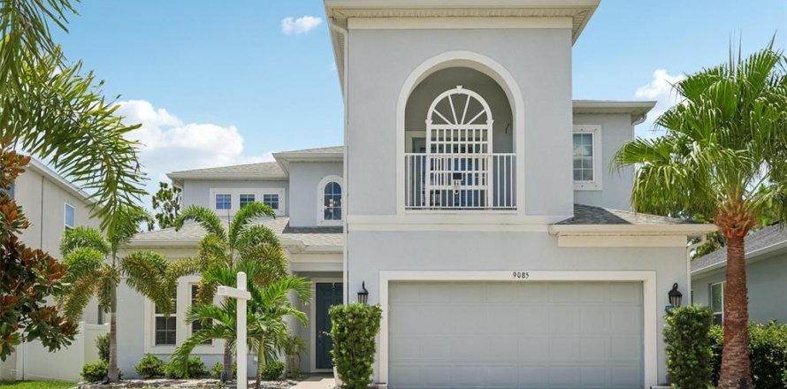 House in Riverview, Florida 5 bedrooms, 324.14 sq.m. № 2203243