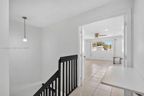 Townhouse in Tamarac, Florida 3 bedrooms, 127.55 sq.m. № 2043120 - photo 19