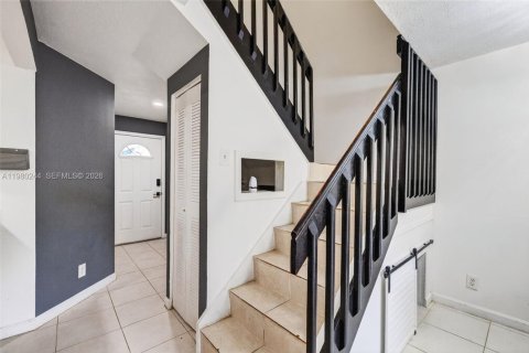 Townhouse in Tamarac, Florida 3 bedrooms, 127.55 sq.m. № 2043120 - photo 17