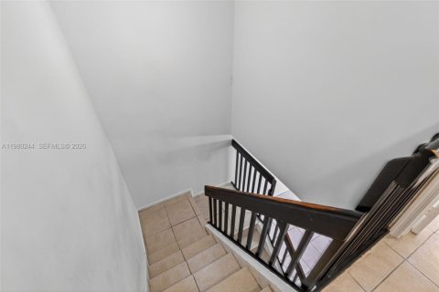 Townhouse in Tamarac, Florida 3 bedrooms, 127.55 sq.m. № 2043120 - photo 18