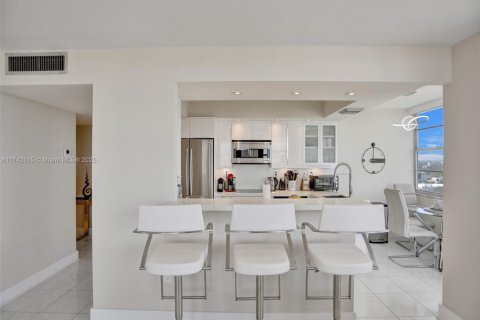 Copropriété à louer à Aventura, Floride: 2 chambres, 149.11 m2 № 1861343 - photo 8