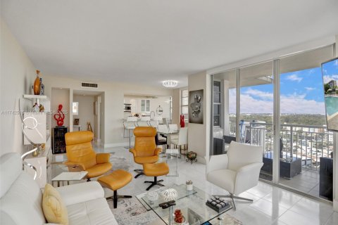 Copropriété à louer à Aventura, Floride: 2 chambres, 149.11 m2 № 1861343 - photo 7