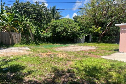 House in Pompano Beach, Florida 4 bedrooms, 111.48 sq.m. № 2280995 - photo 16