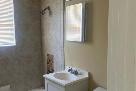 House in Pompano Beach, Florida 4 bedrooms, 111.48 sq.m. № 2280995 - photo 11