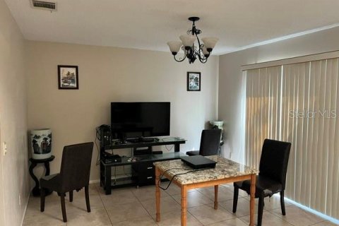 Touwnhouse à vendre à Longwood, Floride: 3 chambres, 156.26 m2 № 2430301 - photo 5