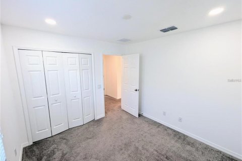 House in Zephyrhills, Florida 4 bedrooms, 242.94 sq.m. № 1902642 - photo 27