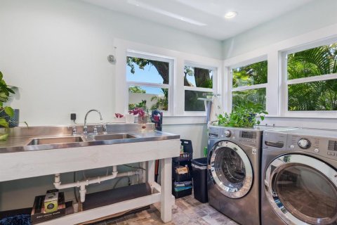 Casa en venta en Sarasota, Florida, 2 dormitorios, 171.4 m2 № 1791729 - foto 29