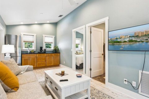 Villa ou maison à vendre à Sarasota, Floride: 2 chambres, 171.4 m2 № 1791729 - photo 8