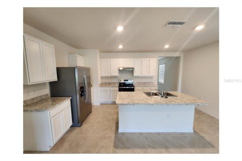 Casa en alquiler en Winter Haven, Florida, 3 dormitorios, 151.34 m2 № 1877020 - foto 2