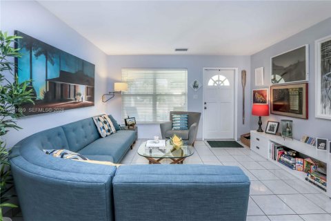 Купить виллу или дом в Холливуд, Флорида 3 спальни, 134.62м2, № 2043608 - фото 3