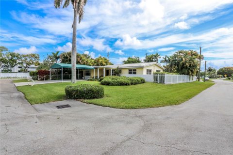 Купить виллу или дом в Холливуд, Флорида 3 спальни, 134.62м2, № 2043608 - фото 24