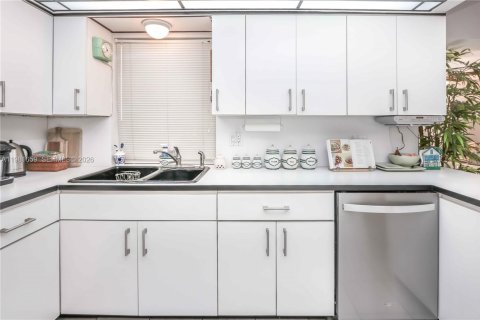 Купить виллу или дом в Холливуд, Флорида 3 спальни, 134.62м2, № 2043608 - фото 8