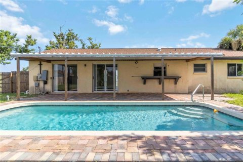 House in Englewood, Florida 2 bedrooms, 113.99 sq.m. № 1841747 - photo 4