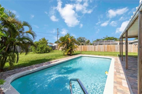 House in Englewood, Florida 2 bedrooms, 113.99 sq.m. № 1841747 - photo 22